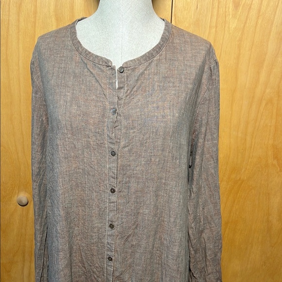 Eileen Fischer Linen Button-Up Blouse - Picture 3 of 9